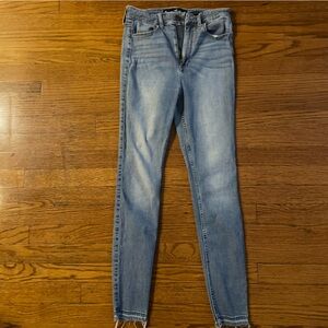 Hollister Light Wash Blue Ultra High Rise Super Skinny Jeans